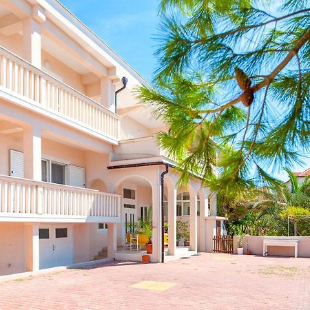 Apartments Facini Kosljun Екстер'єр фото