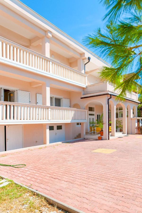 Apartments Facini Kosljun Екстер'єр фото