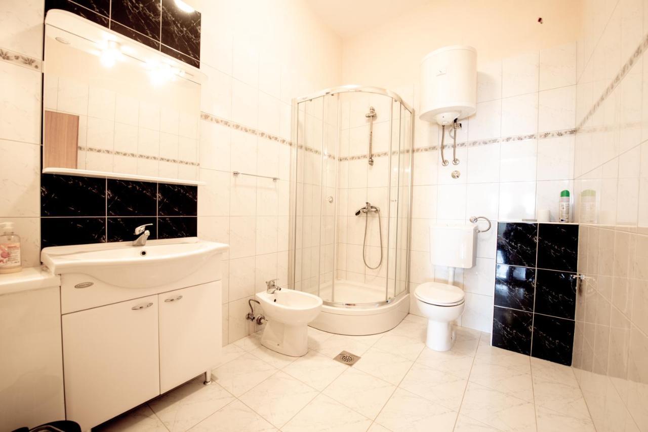 Apartments Facini Kosljun Екстер'єр фото