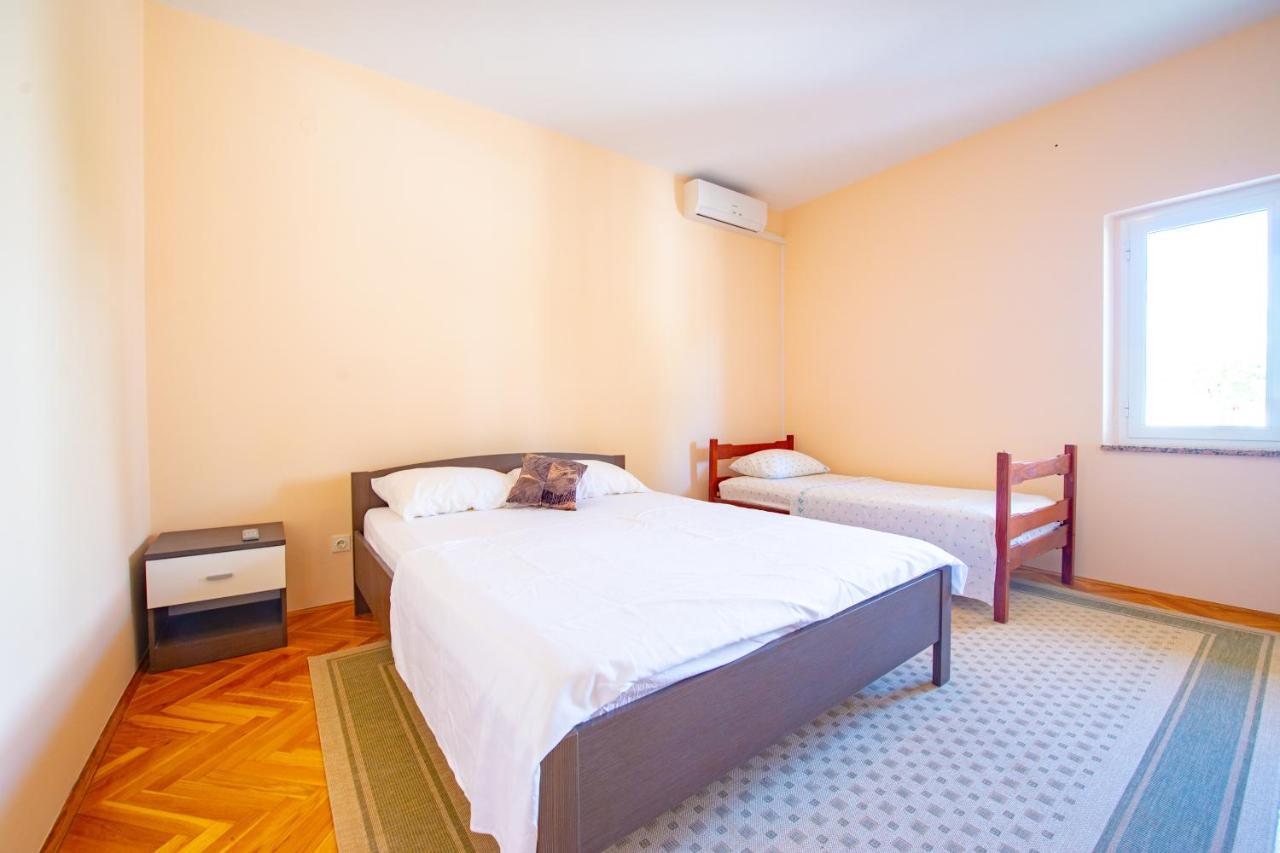 Apartments Facini Kosljun Екстер'єр фото